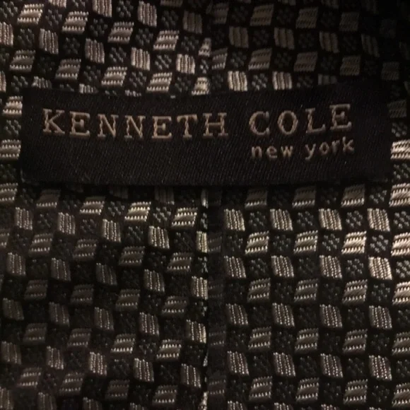 Kenneth Cole New York Black & Silver Tie, 100% Imported Silk, Hand Made. Steamed
